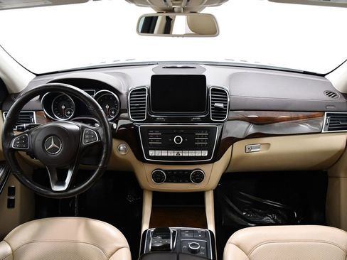 Used 2019 Mercedes-Benz GLS 550 4MATIC image 8