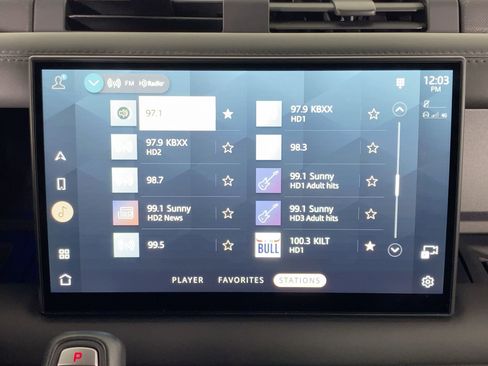 Used 2023 Land Rover Defender 110 V8 image 23