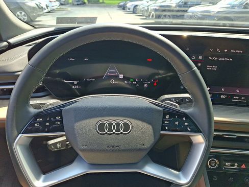 Used 2025 Audi Q5 Premium AWD/4WD image 21