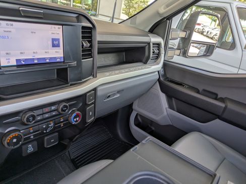 Certified 2025 Ford F250 XL w/ XL Driver Assist Package AWD/4WD image 14