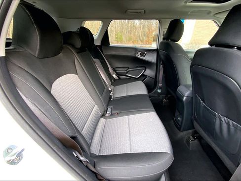 Used 2021 Kia Soul EX image 19