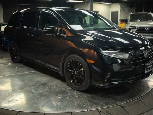 Used 2023 Honda Odyssey Sport image 5