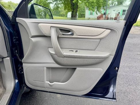 Used 2017 Chevrolet Traverse LS FWD image 24