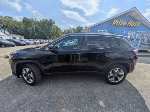 Used 2019 Jeep Compass Limited AWD/4WD image 2