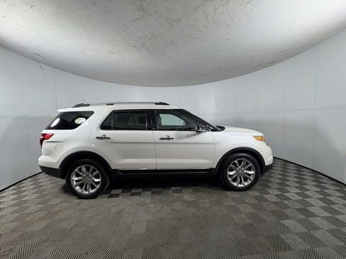 Used 2014 Ford Explorer XLT w/ Equipment Group 201A image 5