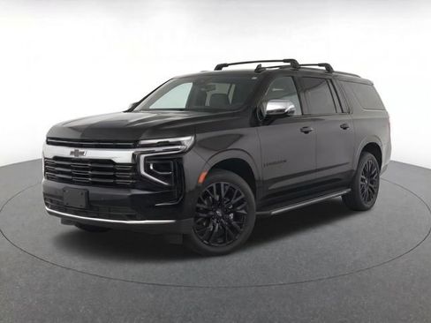 Certified 2025 Chevrolet Suburban Premier AWD/4WD image 2