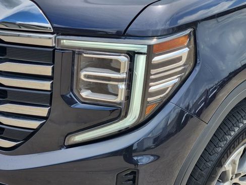 Used 2025 GMC Sierra 1500 SLT RWD image 9