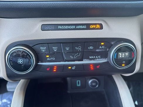 Used 2020 Ford Escape SEL image 32