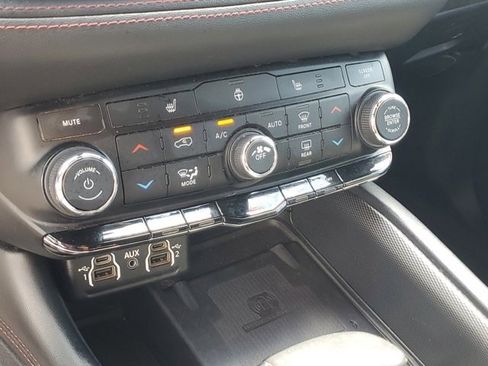 Certified 2022 Dodge Durango R/T w/ Blacktop Package AWD/4WD image 28