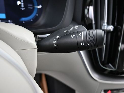 New 2025 Volvo XC60 T8 Core w/ Climate Package image 19