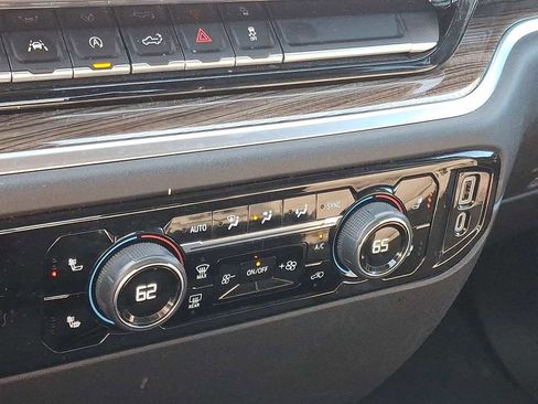 Used 2023 Chevrolet Silverado 1500 LT image 23