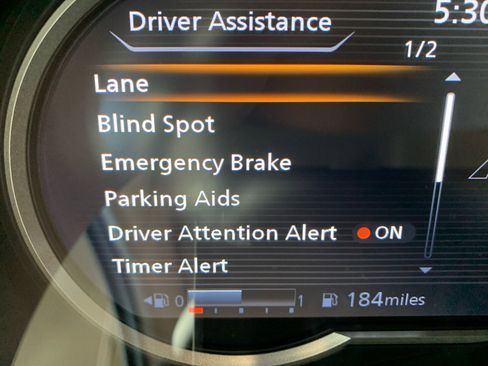 New 2025 Nissan Versa SR w/ Trunk Package image 31