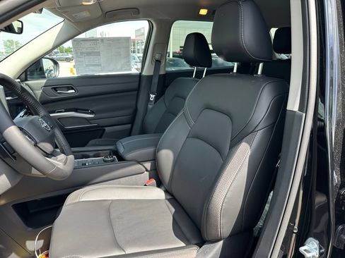 New 2026 Nissan Pathfinder SL AWD/4WD image 13