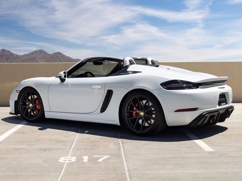 Used 2021 Porsche 718 Boxster Spyder RWD image 7