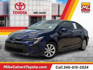 Used 2025 Toyota Corolla LE FWD video 1