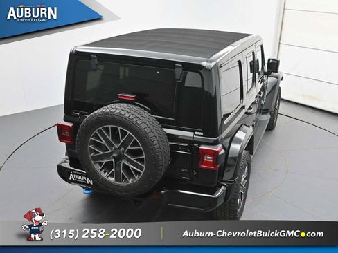 Used 2024 Jeep Wrangler High Altitude AWD/4WD image 31