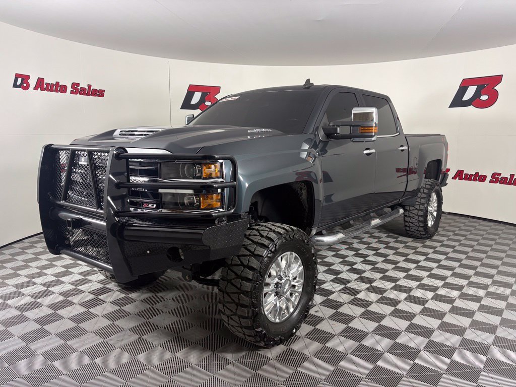 Used 2019 Chevrolet Silverado 2500 LTZ w/ Duramax Plus Package AWD/4WD image 2