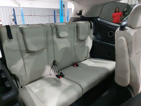 Used 2023 Subaru Ascent Limited w/ Technology Package image 12