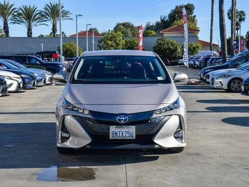 Used 2020 Toyota Prius Prime Limited image 2
