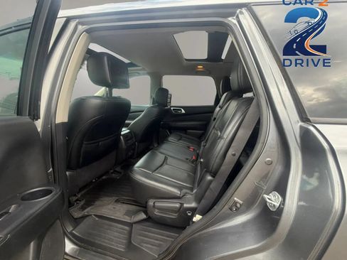 Used 2016 Nissan Pathfinder Platinum w/ Family Entertainment Package AWD/4WD image 13