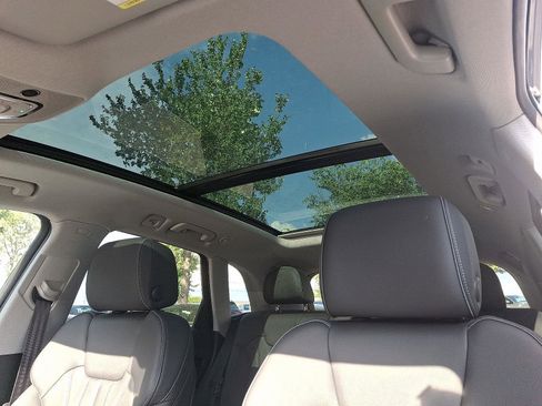 Used 2025 Audi Q5 2.0T Premium image 14