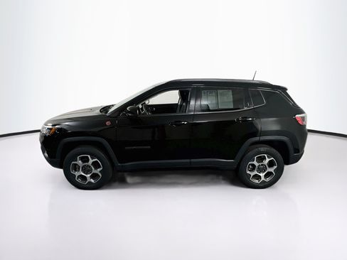 Used 2022 Jeep Compass Trailhawk AWD/4WD image 8