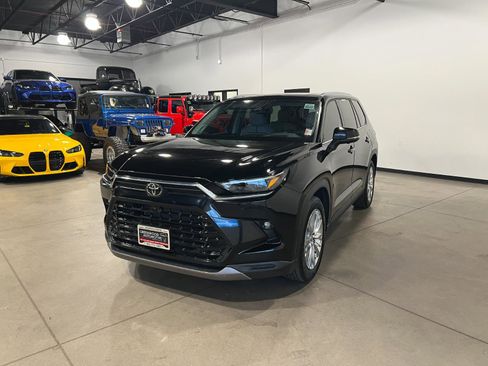 Used 2024 Toyota Grand Highlander Platinum AWD/4WD image 7