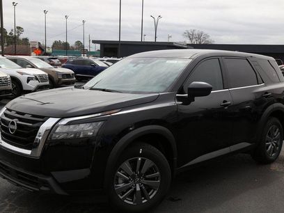 New 2025 Nissan Pathfinder S