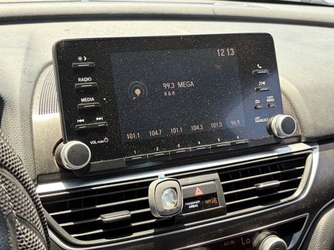 Used 2018 Honda Accord LX image 9