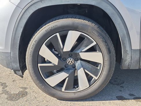 Used 2026 Volkswagen Atlas Cross Sport SE AWD/4WD image 10