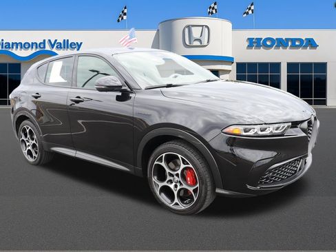 Used 2024 Alfa Romeo Tonale Veloce w/ Premium Interior Package AWD/4WD image 1