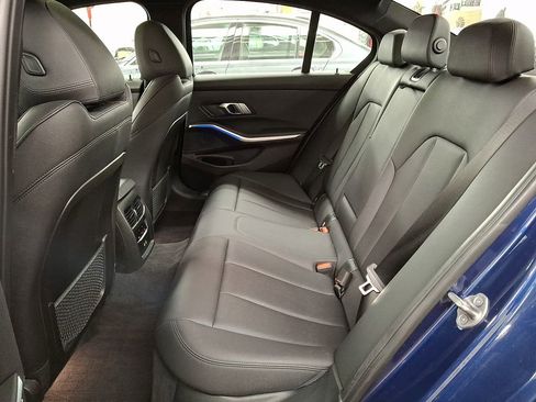 Used 2021 BMW 330i xDrive Sedan w/ Convenience Package image 8