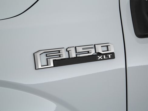 Used 2018 Ford F150 Platinum w/ Equipment Group 701A Luxury AWD/4WD image 55