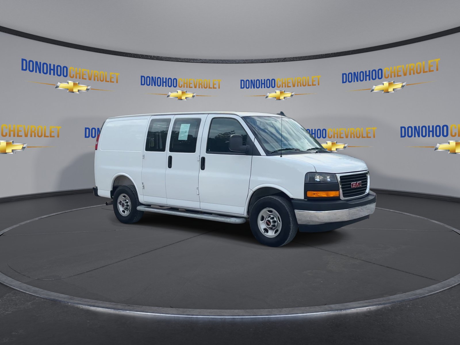 Used 2025 GMC Savana 2500 w/ Driver Convenience Package RWD image 5
