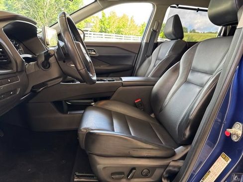 Used 2021 Nissan Rogue SV w/ Premium Package AWD/4WD image 12