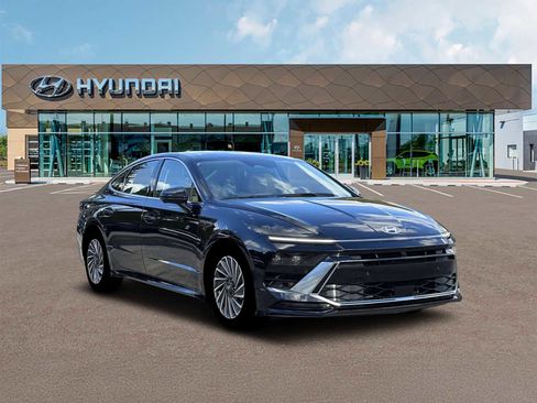 New 2026 Hyundai Sonata Limited FWD image 11
