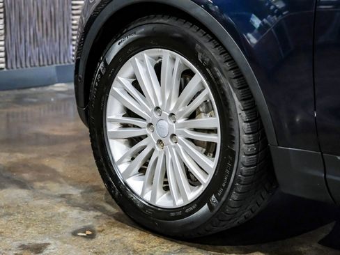 Used 2019 Land Rover Discovery HSE Luxury image 52