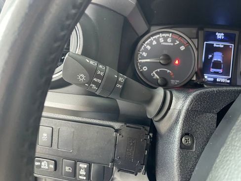 Used 2021 Toyota Tacoma TRD Off-Road image 14