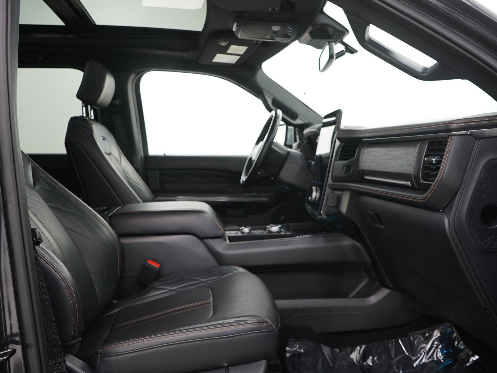 Used 2024 Ford Expedition Max Platinum AWD/4WD image 11