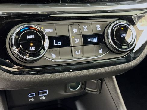 New 2026 Buick Envista Sport Touring w/ Convenience I Package FWD image 9