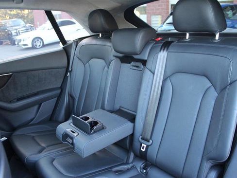 Used 2020 Audi Q8 Prestige w/ Prestige Package image 30