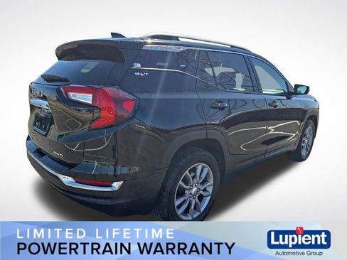 Used 2024 GMC Terrain SLT image 4