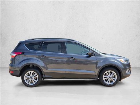Used 2018 Ford Escape SEL FWD image 4