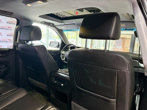 Used 2018 Chevrolet Suburban LT AWD/4WD image 49