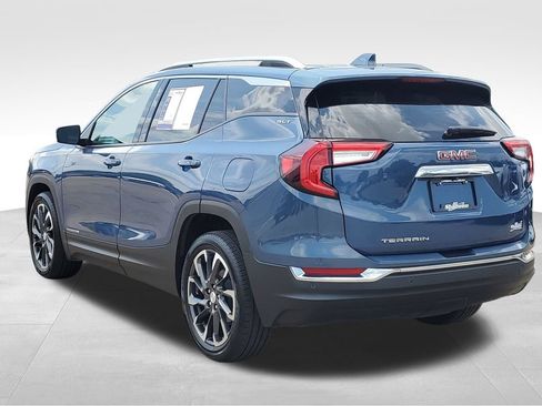 Certified 2024 GMC Terrain SLT w/ LPO, Floor Liner Package FWD image 4