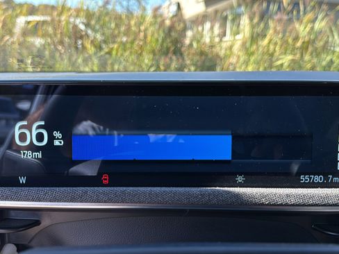 Used 2021 Ford Mustang Mach-E Premium image 18