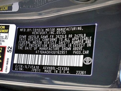 Used 2025 Toyota Camry SE w/ Convenience Package FWD image 32