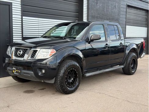 Used 2013 Nissan Frontier SV w/ SV Value Truck Pkg RWD image 6