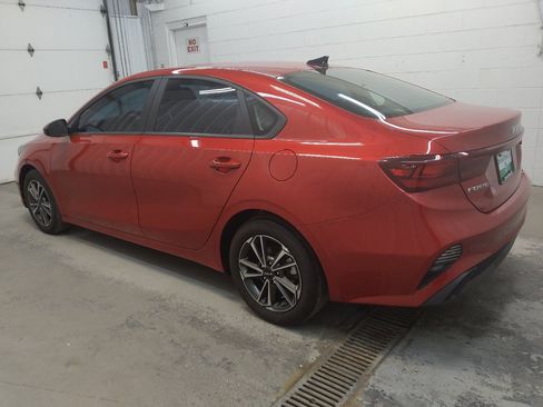 Used 2024 Kia Forte LXS FWD image 3