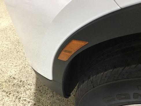 Used 2025 Chevrolet Blazer LT image 8